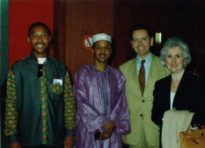 Gruppenfoto mit Hr. Niaissa Hr. Diallo Hr. Prof. Schinner Fr. Schinner
